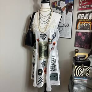 Emo Over Everything: Lipstick & Bad Intentions